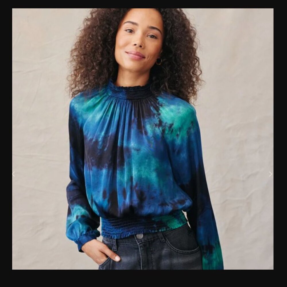 NWOT Bella Dahl Smocked Top - Galaxy Dye - Medium